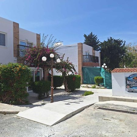 Stylish Apt Kato Paphos Close To Beach & Vibrant Harbor Life Экстерьер фото
