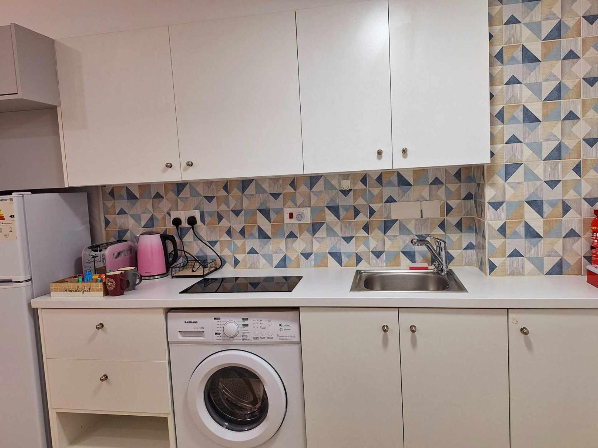 Stylish Apt Kato Paphos Close To Beach & Vibrant Harbor Life Экстерьер фото