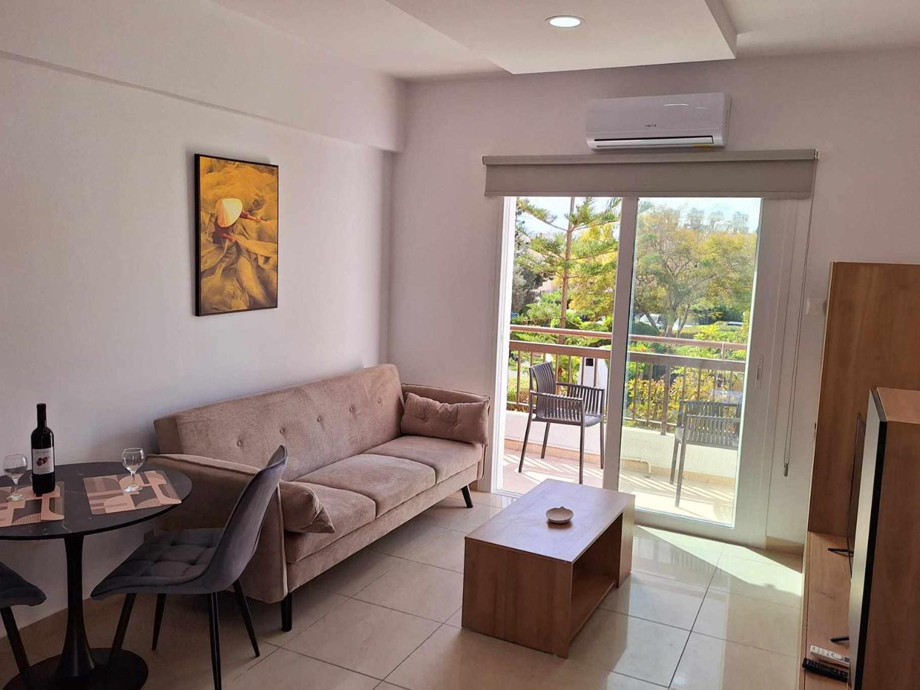 Stylish Apt Kato Paphos Close To Beach & Vibrant Harbor Life Экстерьер фото