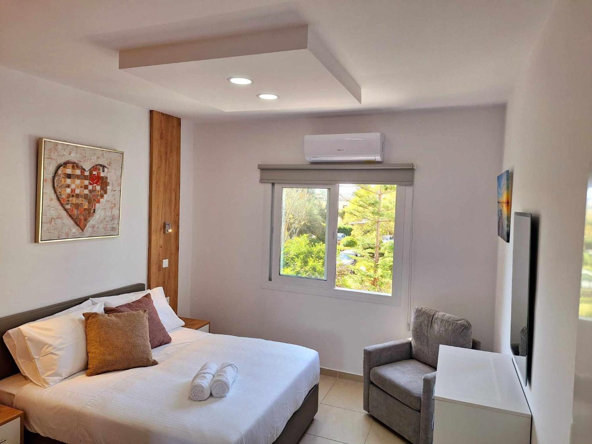 Stylish Apt Kato Paphos Close To Beach & Vibrant Harbor Life Экстерьер фото